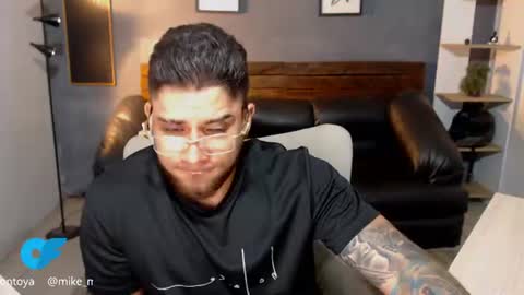 Snapshot of mike_montoya chatting on 07/16/26, 02:28 Mike Montoya online show from 07/16/26, 02:28