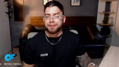 Snapshot of mike_montoya chatting on 07/19/26, 10:35 Mike Montoya online show from 07/19/26, 10:35