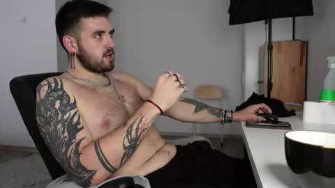 Snapshot of mike_platano chatting on 09/13/25, 12:38 MIKE PLATANO online show from 09/13/25, 12:38