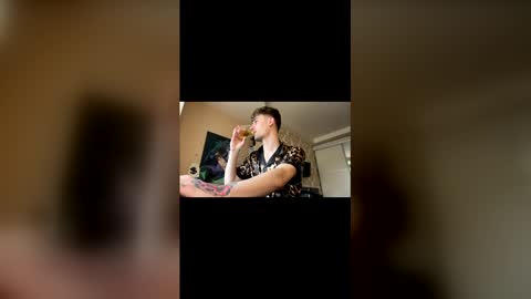 Snapshot of mike_severi chatting on 04/03/26, 12:58 Mike online show from 04/03/26, 12:58