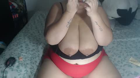 Snapshot of mike_sofi chatting on 10/16/25, 12:00 sofia sweet online show from 10/16/25, 12:00