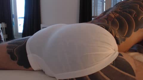 Snapshot of mikeappleseed chatting on 11/04/25, 03:55 mikeappleseed online show from 11/04/25, 03:55