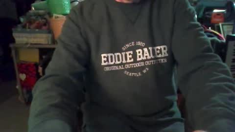 Snapshot of mikeb3200 chatting on 03/29/26, 04:56 mikeb3200 online show from 03/29/26, 04:56