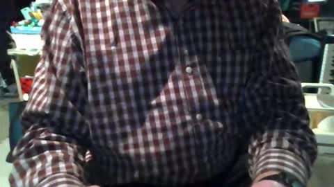 Snapshot of mikeb3200 chatting on 04/05/26, 03:04 mikeb3200 online show from 04/05/26, 03:04