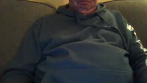 Snapshot of mikeb3200 chatting on 04/13/26, 02:06 mikeb3200 online show from 04/13/26, 02:06