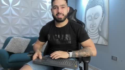 Mike Blare online show from 01/02/25, 07:07