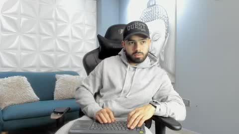 Mike Blare online show from 01/04/25, 07:13