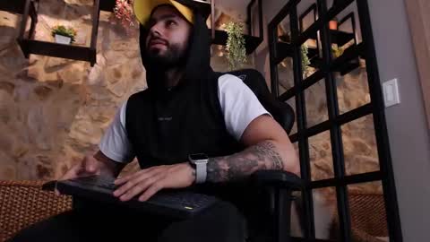 Mike Blare online show from 01/16/25, 06:59