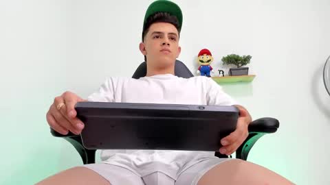 Snapshot of mikecooper_ chatting on 10/30/25, 11:27 Mike Cooper online show from 10/30/25, 11:27