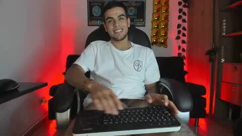 Snapshot of mikee_scooth chatting on 01/05/25, 02:27 mikee_scooth online show from 01/05/25, 02:27