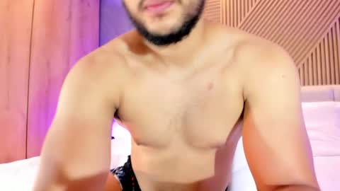 Snapshot of mikefox__ chatting on 04/08/26, 11:10 Mikeee online show from 04/08/26, 11:10