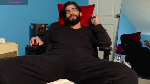 Snapshot of mikehawk1589 chatting on 02/13/25, 06:48 mikehawk1589 online show from 02/13/25, 06:48