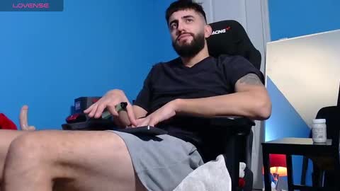 Snapshot of mikehawk1589 chatting on 03/07/25, 10:02 mikehawk1589 online show from 03/07/25, 10:02