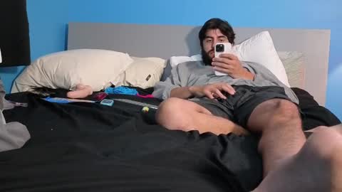 Snapshot of mikehawk1589 chatting on 10/07/25, 04:09 mikehawk1589 online show from 10/07/25, 04:09