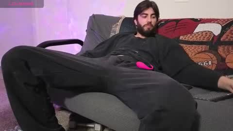 Snapshot of mikehawk1589 chatting on 12/22/25, 07:38 mikehawk1589 online show from 12/22/25, 07:38