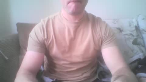 Snapshot of mikehockishuge9 chatting on 01/12/25, 01:16 mikehockishuge9 online show from 01/12/25, 01:16