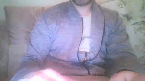 Snapshot of mikehockishuge9 chatting on 01/19/25, 12:28 mikehockishuge9 online show from 01/19/25, 12:28