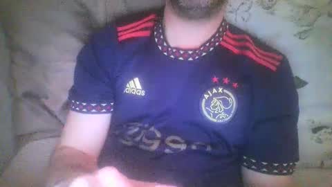 Snapshot of mikehockishuge9 chatting on 02/27/25, 09:25 mikehockishuge9 online show from 02/27/25, 09:25