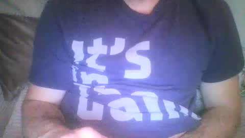 Snapshot of mikehockishuge9 chatting on 09/23/25, 09:18 mikehockishuge9 online show from 09/23/25, 09:18