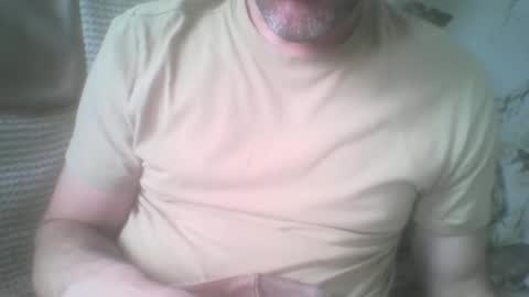 Snapshot of mikehockishuge9 chatting on 11/02/25, 01:13 mikehockishuge9 online show from 11/02/25, 01:13