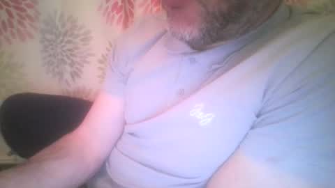 Snapshot of mikehockishuge9 chatting on 04/30/26, 10:03 mikehockishuge9 online show from 04/30/26, 10:03