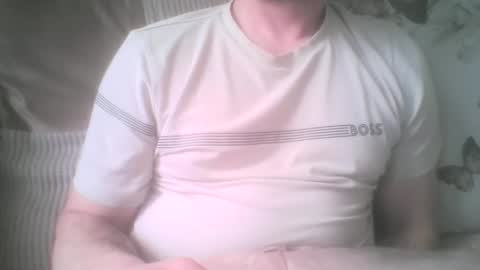 Snapshot of mikehockishuge9 chatting on 05/17/26, 06:37 mikehockishuge9 online show from 05/17/26, 06:37