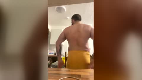 Snapshot of mikehole25 chatting on 03/01/26, 06:37 mikehole25 online show from 03/01/26, 06:37