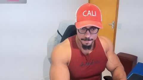 Snapshot of mikehotk chatting on 06/19/26, 09:35 mikehotk online show from 06/19/26, 09:35