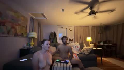 Snapshot of mikehunt247 chatting on 09/16/25, 09:43 mikehunt247 online show from 09/16/25, 09:43