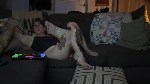 Snapshot of mikehunt247 chatting on 10/24/25, 08:22 mikehunt247 online show from 10/24/25, 08:22