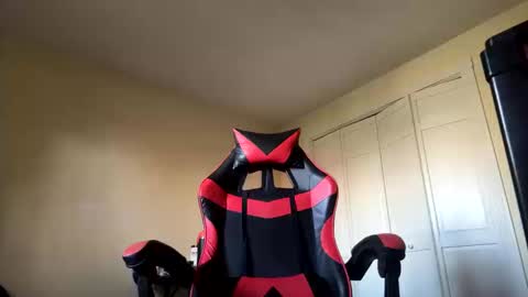 Snapshot of mikeiron126150 chatting on 10/19/25, 09:37 mikeiron126150 online show from 10/19/25, 09:37