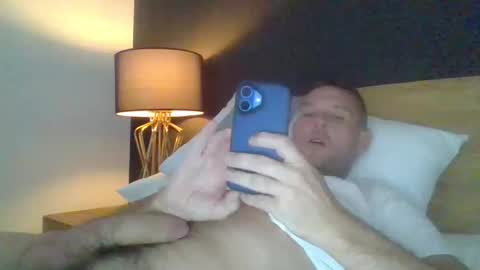 Snapshot of mikejackson7 chatting on 03/06/25, 07:03 MJ online show from 03/06/25, 07:03