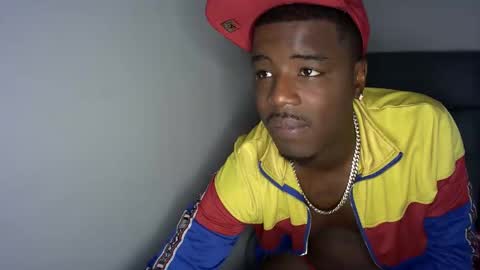 Snapshot of mikejones1415 chatting on 10/25/25, 09:17 mike jones online show from 10/25/25, 09:17