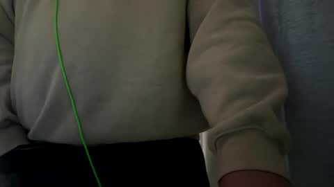 Snapshot of mikejones19988 chatting on 09/20/25, 11:33 jake online show from 09/20/25, 11:33