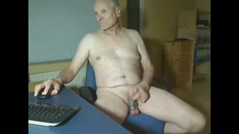 Snapshot of mikel19623 chatting on 11/03/25, 04:19 mikel19623 online show from 11/03/25, 04:19