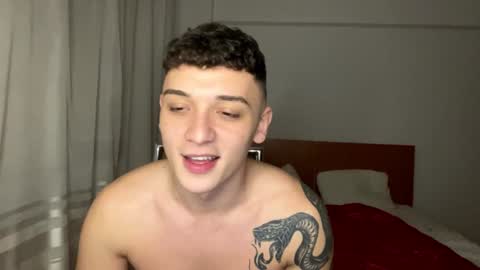 Snapshot of mikelaur chatting on 12/04/24, 06:17 MikeLaur online show from 12/04/24, 06:17