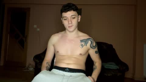 Snapshot of mikelaur chatting on 01/20/25, 05:27 MikeLaur online show from 01/20/25, 05:27