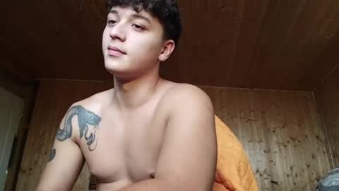 Snapshot of mikelaur chatting on 09/09/25, 03:22 MikeLaur online show from 09/09/25, 03:22