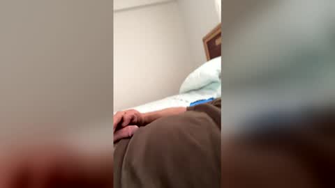 Snapshot of mikeloanu chatting on 04/17/26, 10:51 mikeloanu online show from 04/17/26, 10:51