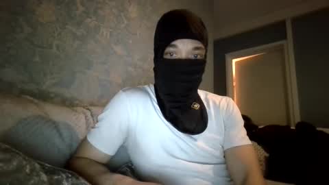 Snapshot of mikelovejones chatting on 03/08/25, 08:35 mikelovejones online show from 03/08/25, 08:35