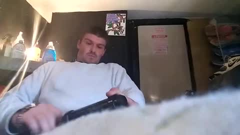 mikemike11k online show from 01/03/25, 05:42