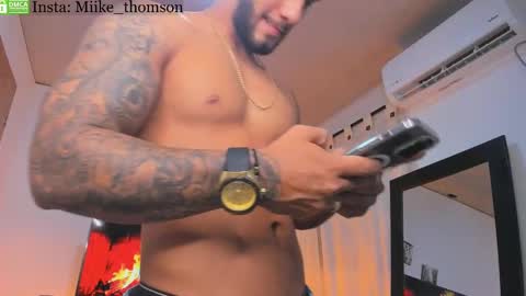 Snapshot of mikethomson01 chatting on 12/06/24, 01:18 Mike online show from 12/06/24, 01:18