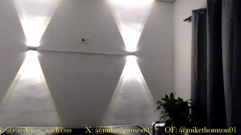 Snapshot of mikethomson01 chatting on 04/27/26, 03:04 Mike online show from 04/27/26, 03:04