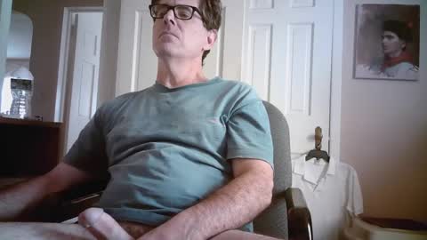Snapshot of mikewulds chatting on 09/17/25, 01:46 Mike online show from 09/17/25, 01:46
