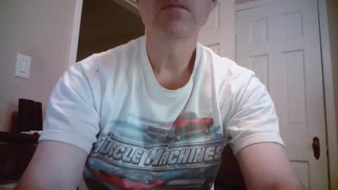 Snapshot of mikewulds chatting on 10/11/25, 02:48 Mike online show from 10/11/25, 02:48