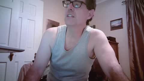 Snapshot of mikewulds chatting on 10/15/25, 11:27 Mike online show from 10/15/25, 11:27