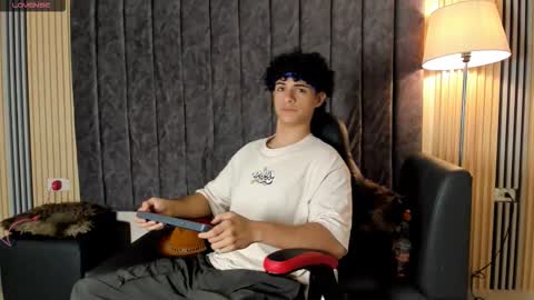 Snapshot of mikey_banji chatting on 09/12/25, 04:23 mikey_banji online show from 09/12/25, 04:23