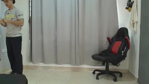 Snapshot of mikey_banji chatting on 10/02/25, 12:12 mikey_banji online show from 10/02/25, 12:12
