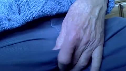 Snapshot of mikeybed chatting on 01/14/26, 09:59 mikeybed online show from 01/14/26, 09:59