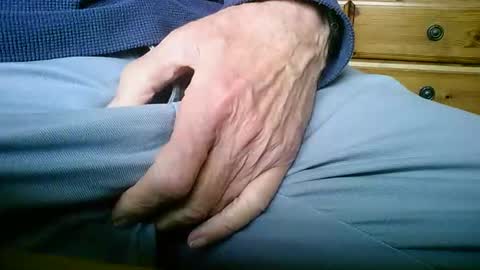 Snapshot of mikeybed chatting on 02/03/26, 12:54 mikeybed online show from 02/03/26, 12:54